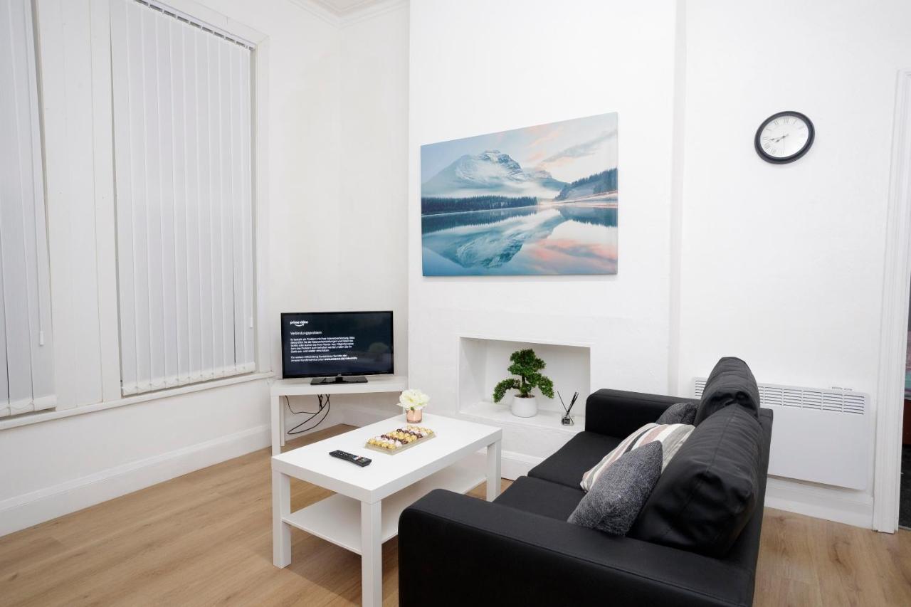 Kirkstall Serviced Apartments Leeds Λιντς Εξωτερικό φωτογραφία